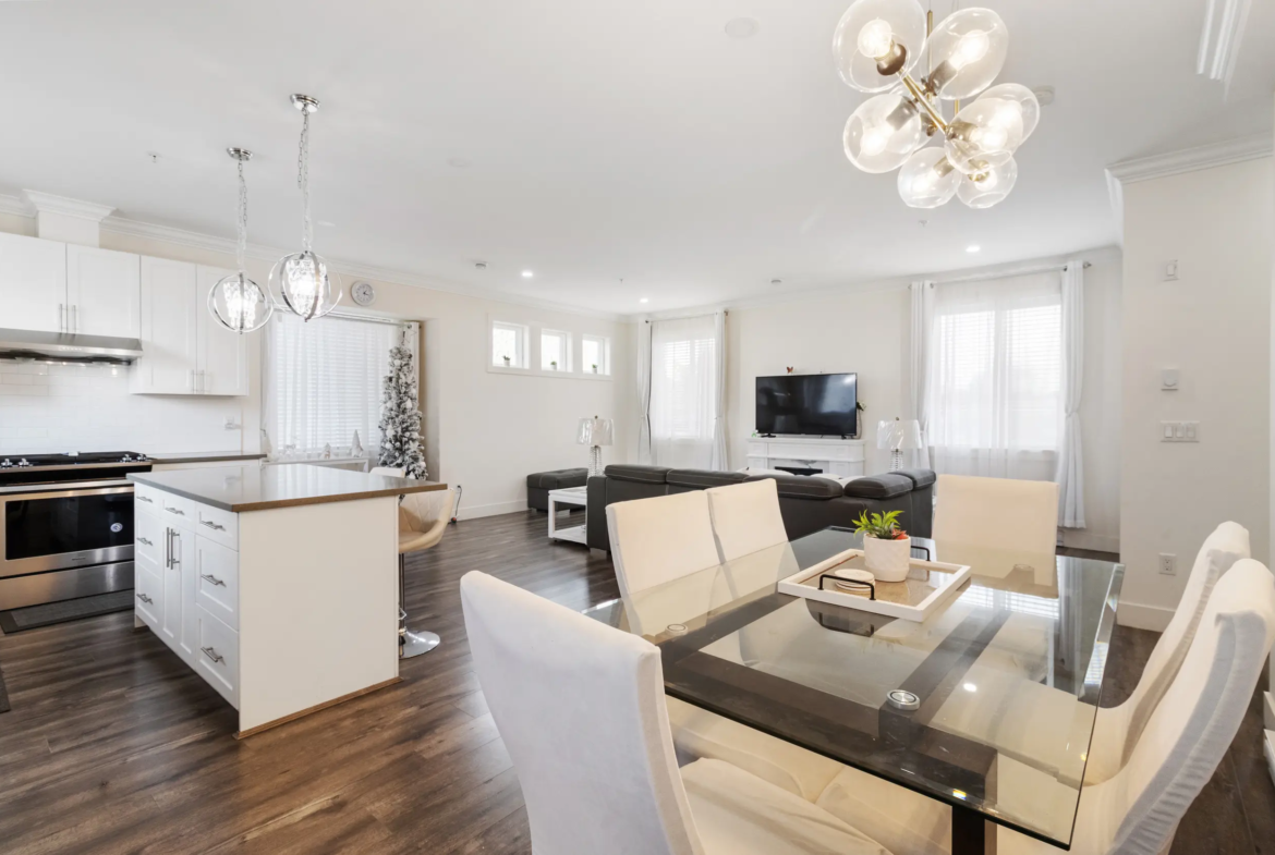 Spacious living area at 1 46387 Margaret Avenue in Chilliwack