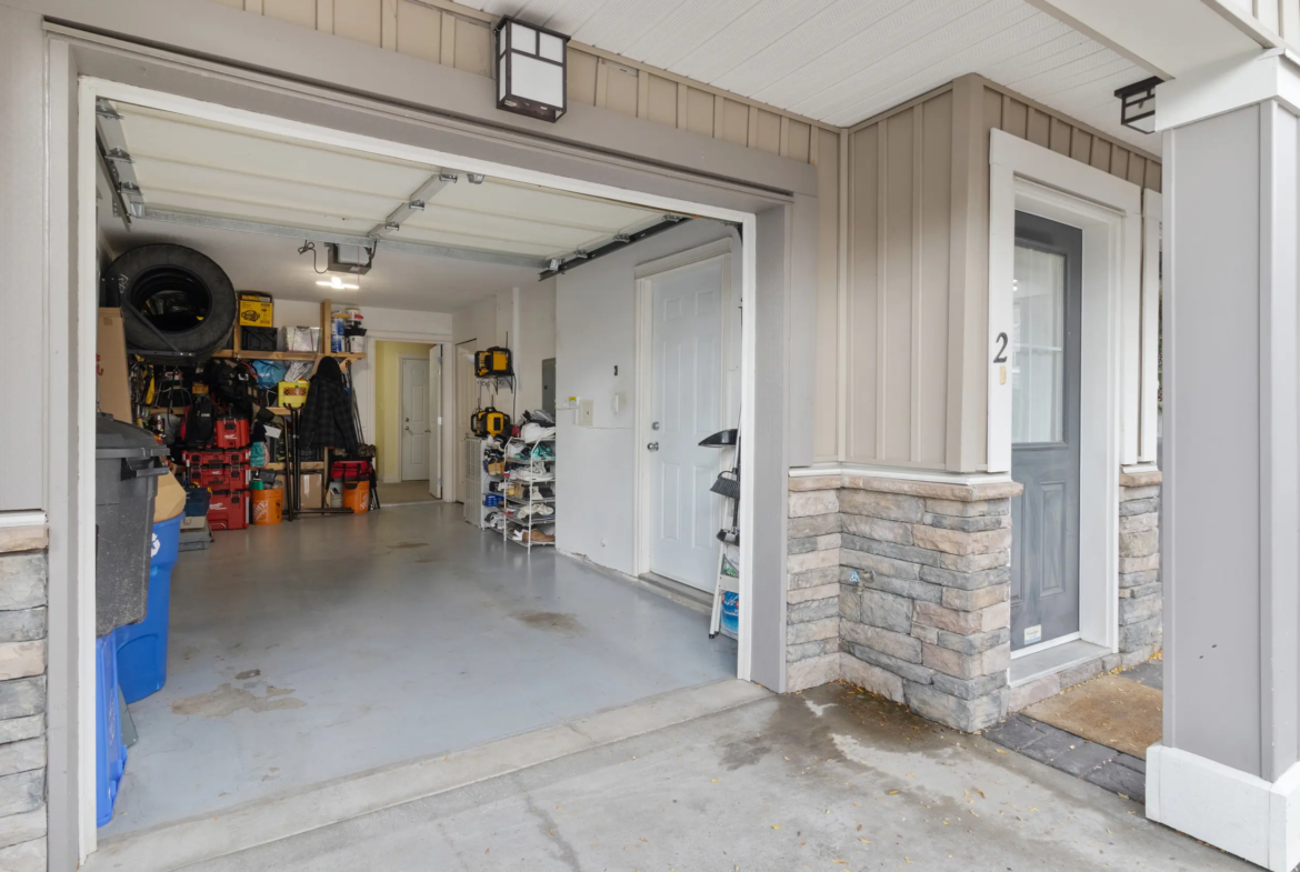 Secure single-car garage at 2 9140 HAZEL STREET