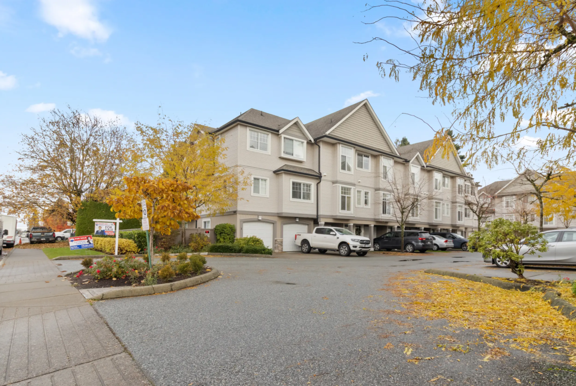 Well-maintained townhome exterior at 2 9140 HAZEL STREET Chilliwack