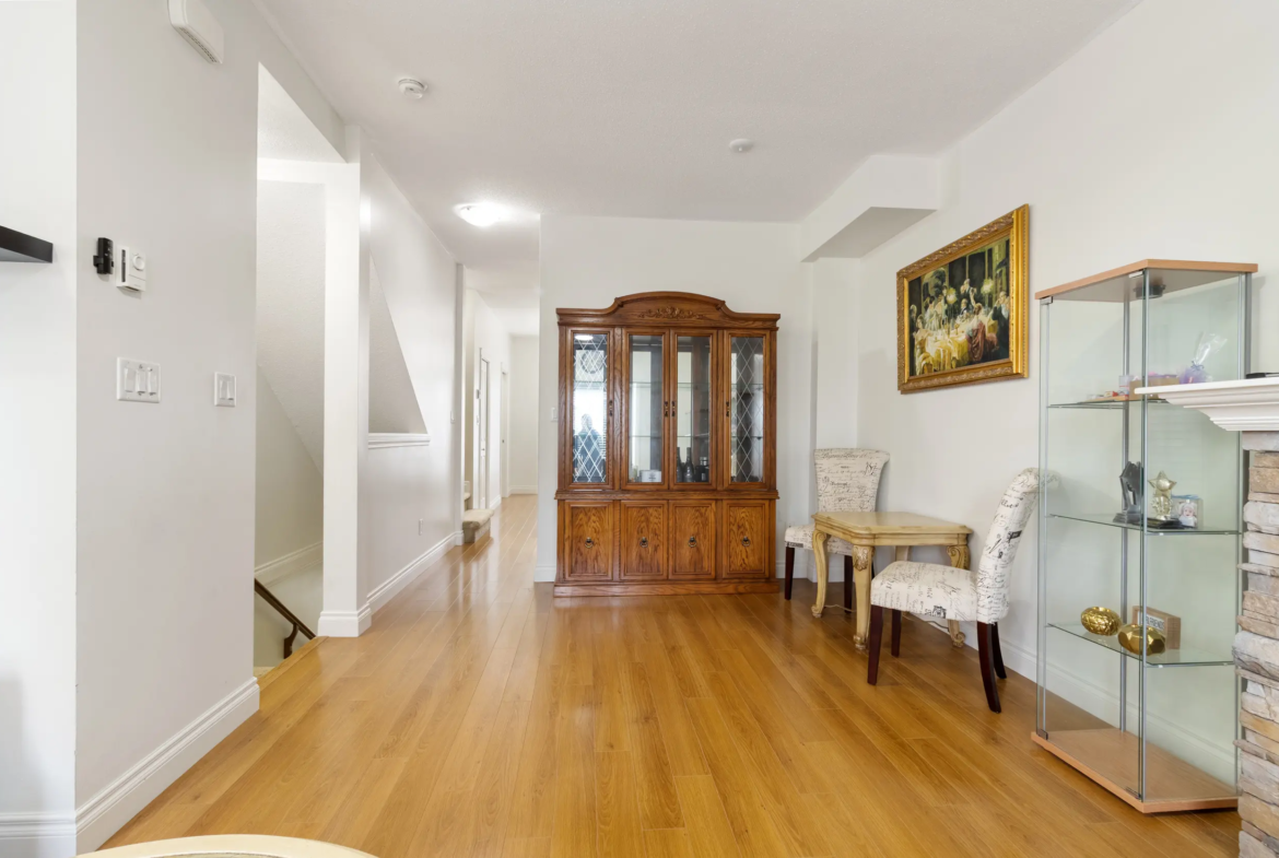 Spacious main living area at 2 9140 HAZEL STREET in Chilliwack