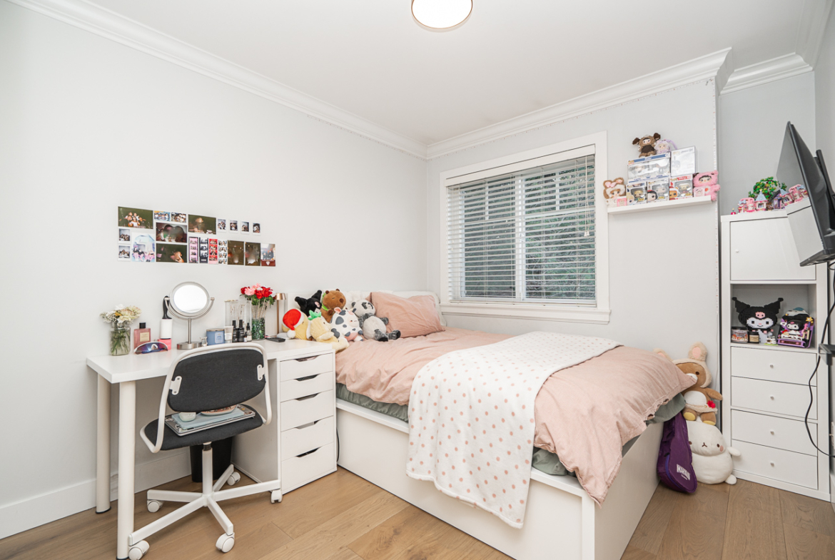 Bright bedroom at 30 6383 140 STREET townhome