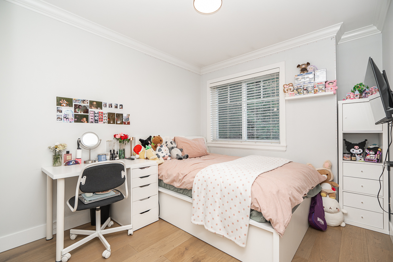 Unit 30 6383 140 Street Surrey (30) Bright bedroom at 30 6383 140 STREET townhome