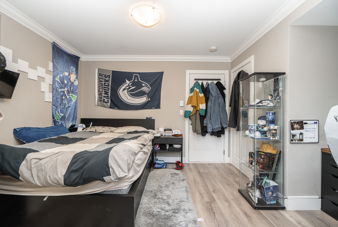 Spacious upstairs bedroom at 30 6383 140 STREET