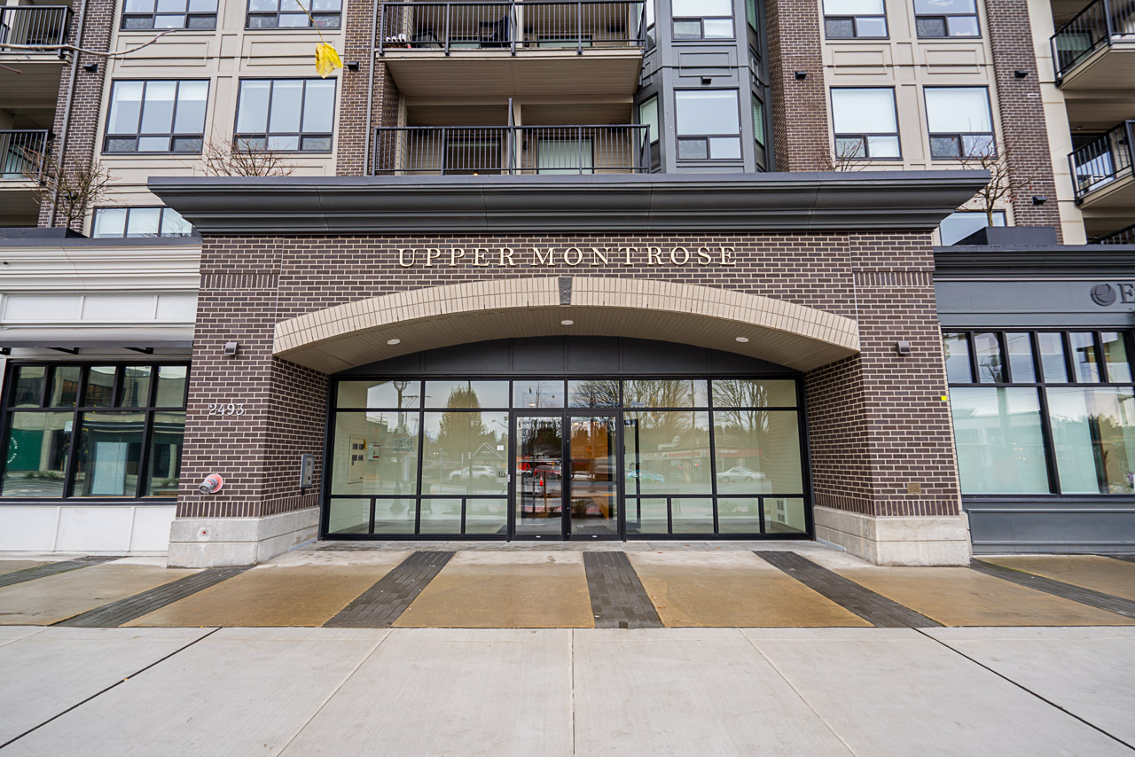 Unit 301 2493 Montrose Avenue Abbotsford-4 – Copy Modern residential building façade on Montrose Avenue
