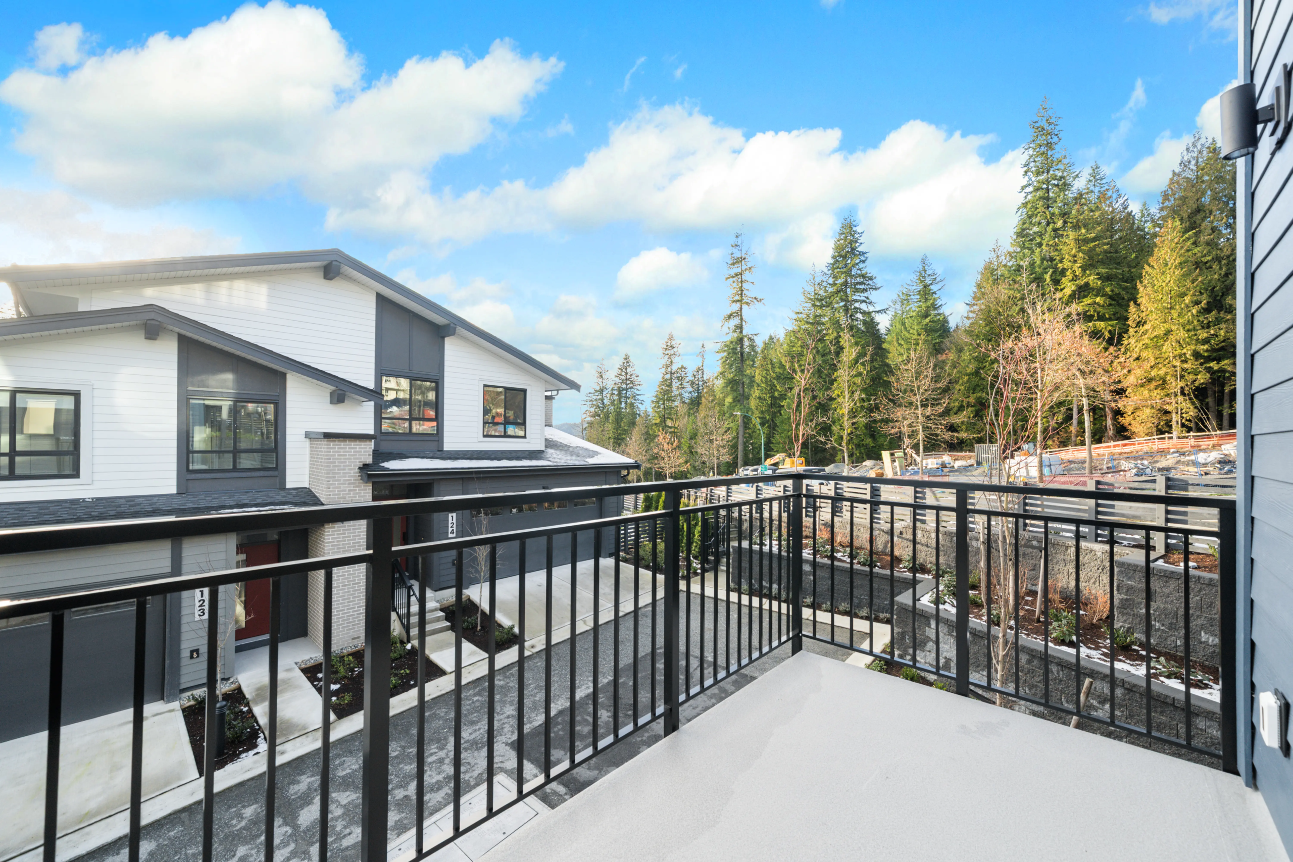 Rooftop patio deck at Heartwood Burke Mountain